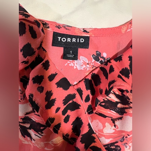 Torrid top, size 1 (14/16) coral/pink floral with ruffle - Picture 5 of 8